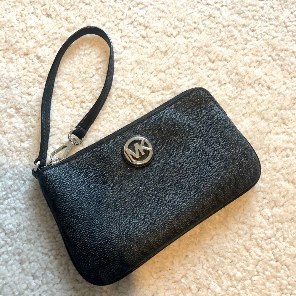 Michael Kors Wristlet